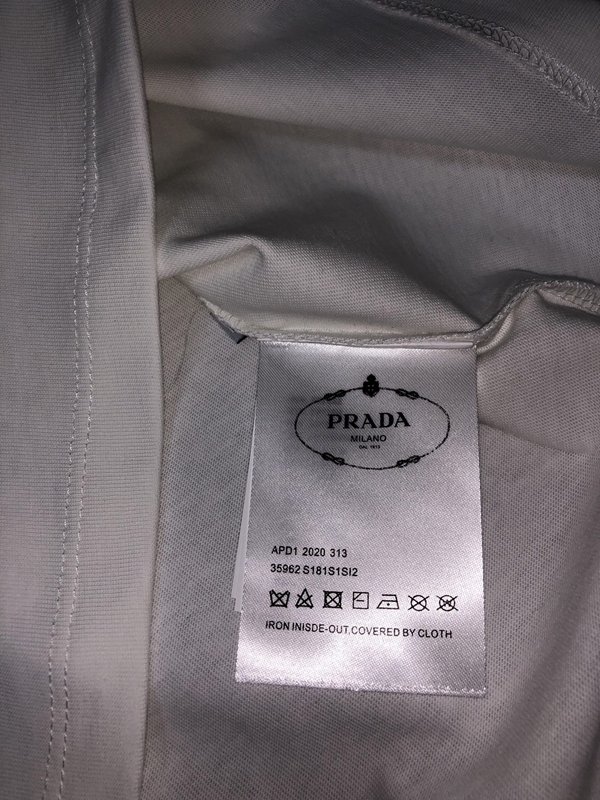 ブランドTシャツ全体デザイン